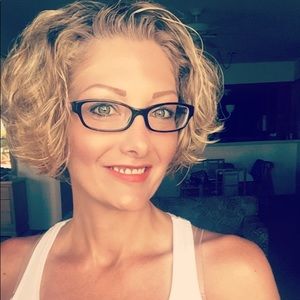 Meet your Posher, Lori